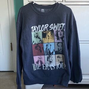 Gildan Dark Gray Sweatshirt